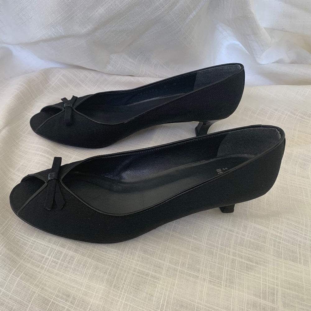 stuart weitzman peep toe kitten heels